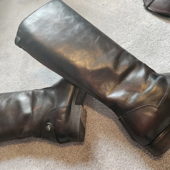 Frye Melissa Button Back Zip women's boot - Picture 5 of 13